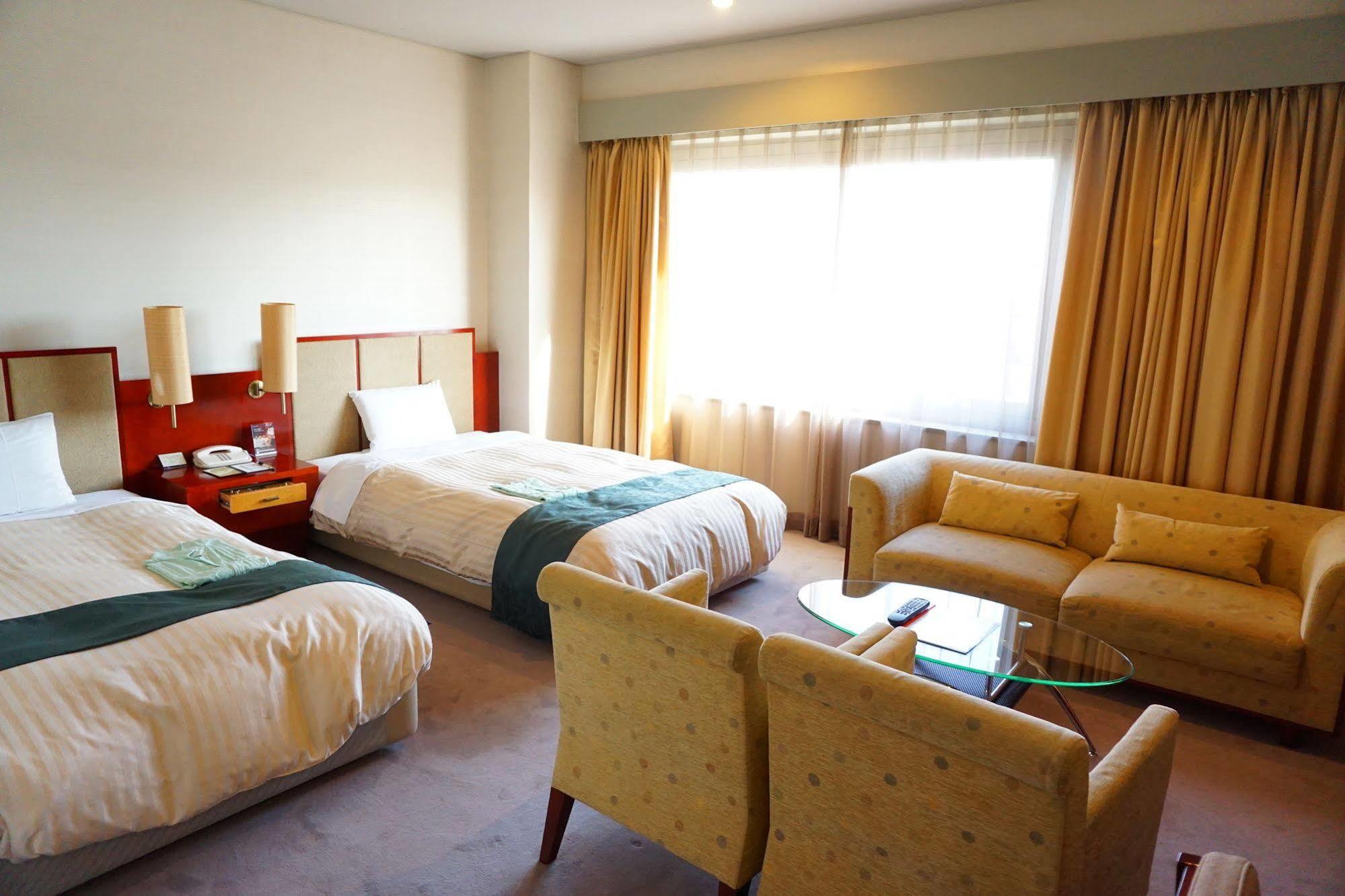 פוקואוקה Kkr Hotel Hakata מראה חיצוני תמונה