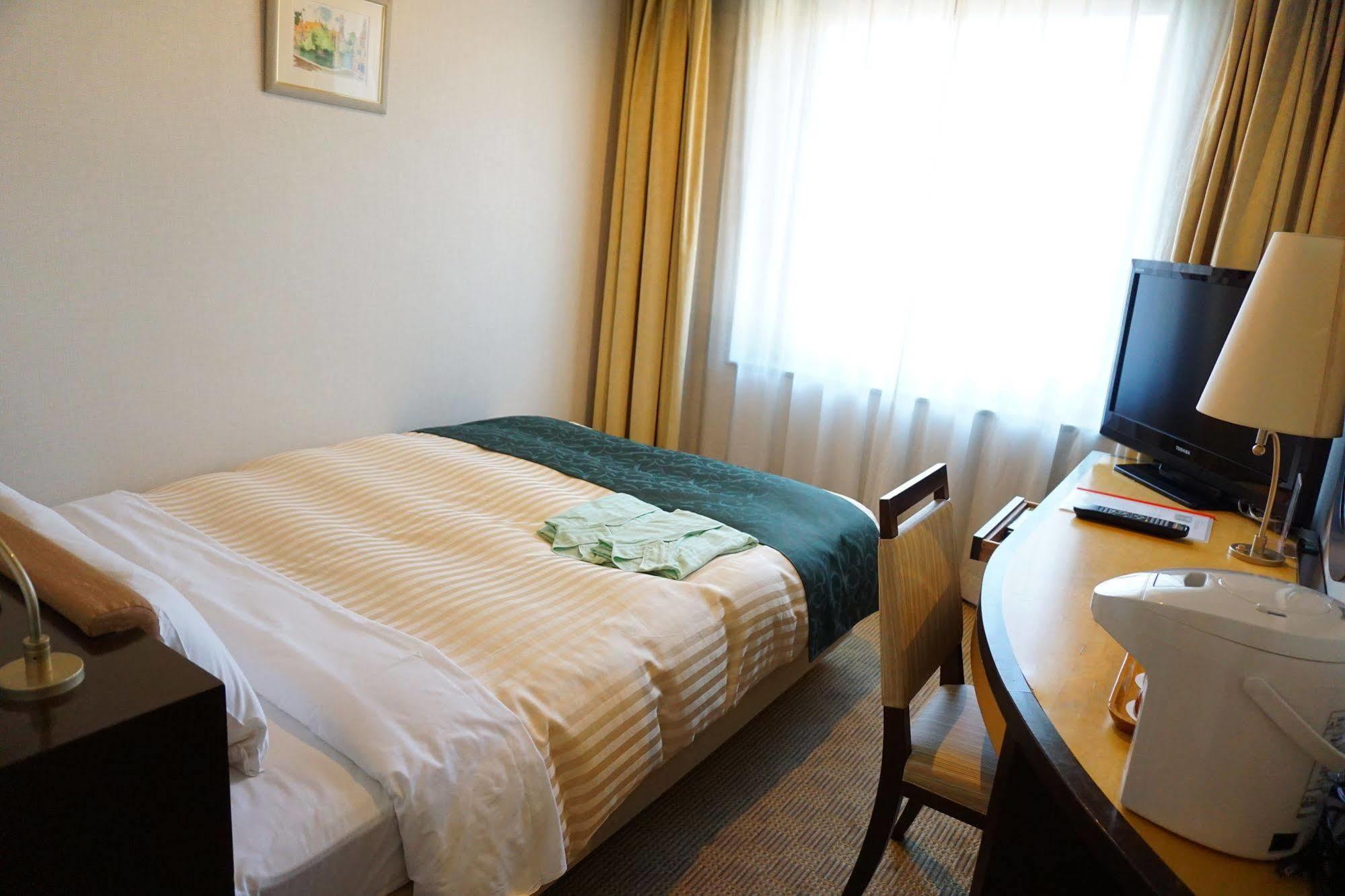פוקואוקה Kkr Hotel Hakata מראה חיצוני תמונה